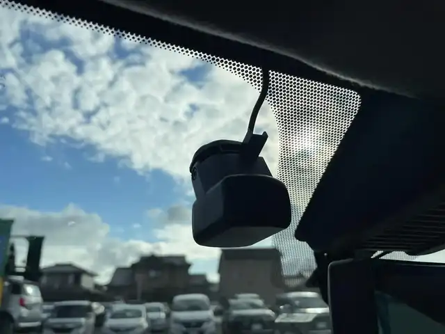 日産 キックス X 熊本県 2021(令3)年 5.8万km パール 純正ナビ/・AM/FM/CD/DVD/BT/SD/USB/・フルセグTV/アラウンドビューモニター/プロパイロット/エマージェンシーブレーキ/レーンキープアシスト/ふらつき防止/デジタルインナーミラー/ドライブレコーダー/ハーフレザーシート/ビルドインETC/革巻きステアリング/ステアリングスイッチ/ステアリングヒーター/前席シートヒーター/LEDヘッドライト/ヘッドライトレベライザー/LEDフォグランプ/ルーフレール/電動格納ミラー/ウインカーミラー/ドアバイザー/純正フロアマット/純正アルミホイール/プッシュスタート/電動サイドパーキングスイッチ/オートブレーキホールド/ドライブモード（SPORTS/ECO/マナーモード)