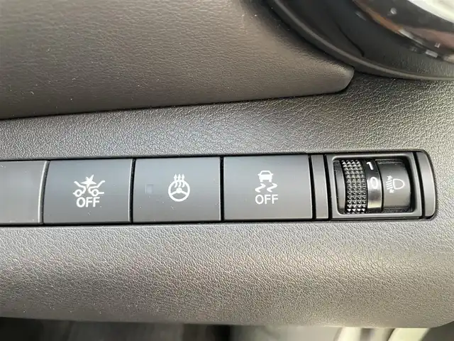 日産 キックス X 熊本県 2021(令3)年 5.8万km パール 純正ナビ/・AM/FM/CD/DVD/BT/SD/USB/・フルセグTV/アラウンドビューモニター/プロパイロット/エマージェンシーブレーキ/レーンキープアシスト/ふらつき防止/デジタルインナーミラー/ドライブレコーダー/ハーフレザーシート/ビルドインETC/革巻きステアリング/ステアリングスイッチ/ステアリングヒーター/前席シートヒーター/LEDヘッドライト/ヘッドライトレベライザー/LEDフォグランプ/ルーフレール/電動格納ミラー/ウインカーミラー/ドアバイザー/純正フロアマット/純正アルミホイール/プッシュスタート/電動サイドパーキングスイッチ/オートブレーキホールド/ドライブモード（SPORTS/ECO/マナーモード)