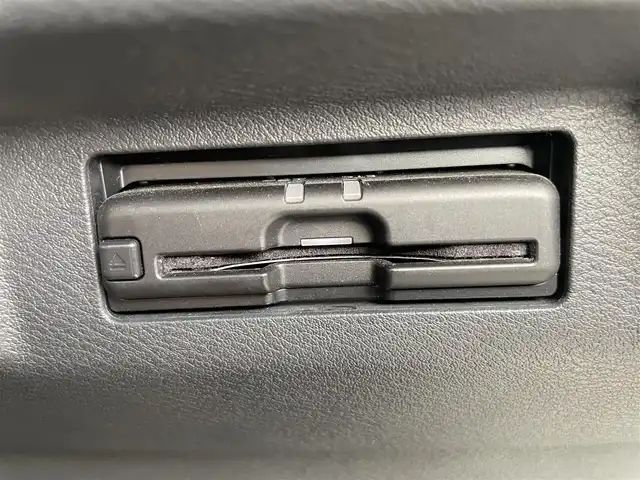 日産 キックス X 熊本県 2021(令3)年 5.8万km パール 純正ナビ/・AM/FM/CD/DVD/BT/SD/USB/・フルセグTV/アラウンドビューモニター/プロパイロット/エマージェンシーブレーキ/レーンキープアシスト/ふらつき防止/デジタルインナーミラー/ドライブレコーダー/ハーフレザーシート/ビルドインETC/革巻きステアリング/ステアリングスイッチ/ステアリングヒーター/前席シートヒーター/LEDヘッドライト/ヘッドライトレベライザー/LEDフォグランプ/ルーフレール/電動格納ミラー/ウインカーミラー/ドアバイザー/純正フロアマット/純正アルミホイール/プッシュスタート/電動サイドパーキングスイッチ/オートブレーキホールド/ドライブモード（SPORTS/ECO/マナーモード)