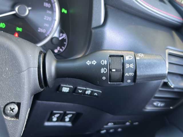 レクサス ＮＸ 300h Fスポーツ 静岡県 2018(平30)年 10.5万km ブラック 純正メモリナビ/・CD/・DVD/・フルセグＴＶ/・Bluetooth/・USB/・Miracast/・AUX/・AM/・FM/安全装備/・衝突軽減/・レーンキープ/・追従クルコン/・コーナーセンサー前後/・バックカメラ/・BSM/主要装備/・サンルーフ/・マークレビンソンサウンド/・電動リアゲート/・ETC2.0/・ルーフレール/・パワーシート全席/・シートヒーターD/N席/・エアシートD/N席/・ハンドルヒーター/・パドルシフト/・LEDヘッドライト/・オートライト/・オートハイビーム/・フォグランプ/・電動パーキングブレーキ/・オートホールド/・純正フロアマット/・純正アルミホイール