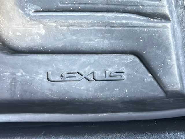 レクサス ＮＸ 300h Fスポーツ 静岡県 2018(平30)年 10.5万km ブラック 純正メモリナビ/・CD/・DVD/・フルセグＴＶ/・Bluetooth/・USB/・Miracast/・AUX/・AM/・FM/安全装備/・衝突軽減/・レーンキープ/・追従クルコン/・コーナーセンサー前後/・バックカメラ/・BSM/主要装備/・サンルーフ/・マークレビンソンサウンド/・電動リアゲート/・ETC2.0/・ルーフレール/・パワーシート全席/・シートヒーターD/N席/・エアシートD/N席/・ハンドルヒーター/・パドルシフト/・LEDヘッドライト/・オートライト/・オートハイビーム/・フォグランプ/・電動パーキングブレーキ/・オートホールド/・純正フロアマット/・純正アルミホイール