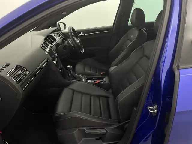 フォルクスワーゲン ゴルフ Ｒ 新潟県 2014(平26)年 6.1万km 青 4WD/スマートキー/スペアキー1本/メモリナビ/CD/DVD/BT/バックカメラ/コーナーセンサー/シートヒーター　D席/N席/クルコン/衝突被害軽減システム/オートライト/純正AWスタッドレスタイヤ4本セット