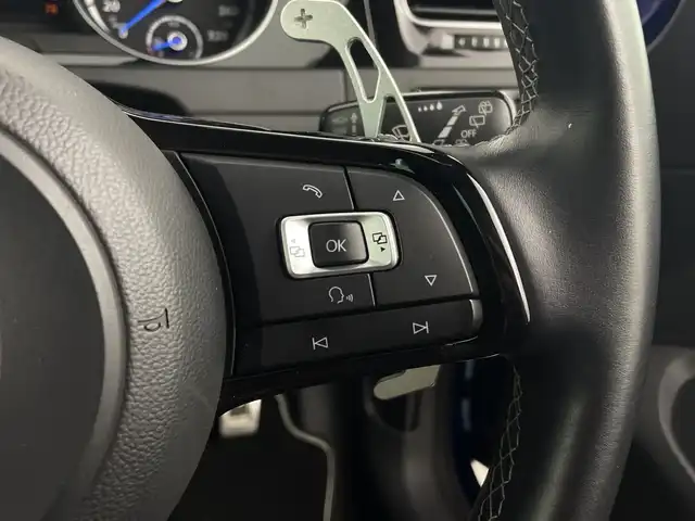 フォルクスワーゲン ゴルフ Ｒ 新潟県 2014(平26)年 6.1万km 青 4WD/スマートキー/スペアキー1本/メモリナビ/CD/DVD/BT/バックカメラ/コーナーセンサー/シートヒーター　D席/N席/クルコン/衝突被害軽減システム/オートライト/純正AWスタッドレスタイヤ4本セット