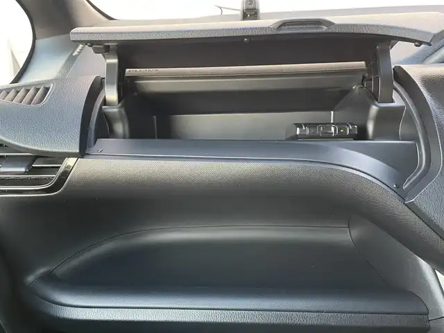 トヨタ ヴォクシー ZS 煌Ⅱ 山口県 2019(平31)年 4.9万km イナズマスパーキングブラックガラスフレーク 純正10インチメモリーナビ/CD/DVD/SD/Bluetooth/フルセグTV/バックカメラ/両側パワースライドドア/パワーバックドア/クルーズコントロール/トヨタセーフティセンス/レーンキープアシスト/プリクラッシュセーフティ/LEDヘッドライト/ETC/スマートキー/ドライブレコーダー