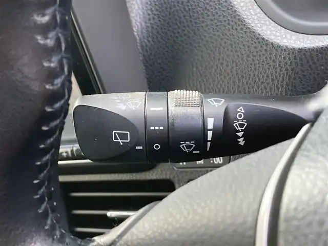 トヨタ ヴォクシー ZS 煌 香川県 2015(平27)年 12万km ホワイトパールクリスタルシャイン 登録時走行距離：119662km/アルパイン9型SDナビ/　CD DVD BT フルセグTV/バックカメラ/アルパイン10.1型フリップダウンモニター/両側パワースライドドア/LEDヘッドライト/オートライト/フォグランプ/MTモード付AT/ビルトインETC/ドライブレコーダー/ロールサンシェード/ISOFIX/ウォークスルー/革巻きステアリング/ステアリングスイッチ/プッシュスタート/スマートキー/スペアキー