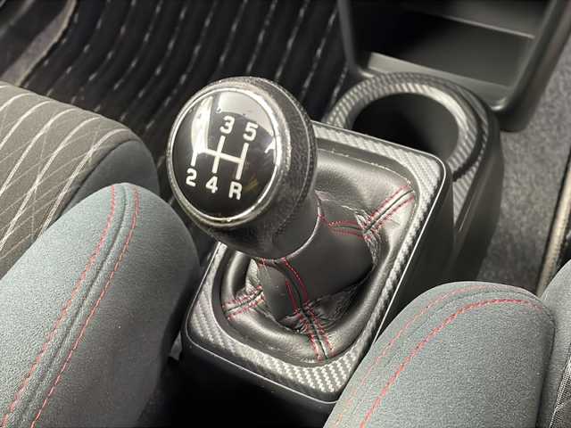 スズキ アルト ワークス 愛知県 2016(平28)年 3.3万km パールホワイト 純正ナビ【AVIC-RW99ZS】/バックカメラ/フルセグTV/Bluetooth・CD・DVD・SD・AM・FM/ETC/純正15インチアルミホイール/レカロシート/純正フロアマット/スマートキー/プッシュスタート/イモビライザー/オートエアコン