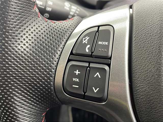 スズキ アルト ワークス 愛知県 2016(平28)年 3.3万km パールホワイト 純正ナビ【AVIC-RW99ZS】/バックカメラ/フルセグTV/Bluetooth・CD・DVD・SD・AM・FM/ETC/純正15インチアルミホイール/レカロシート/純正フロアマット/スマートキー/プッシュスタート/イモビライザー/オートエアコン