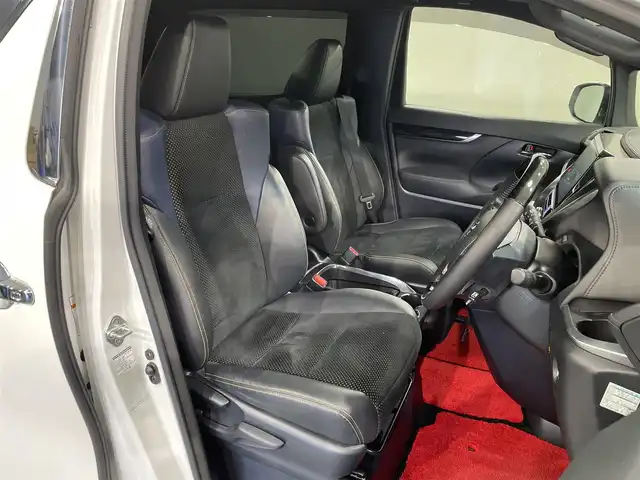 トヨタ ヴェルファイア 2.5Z Aエディデョン ゴールデンアイズ 愛知県 2017(平29)年 4.2万km ホワイトパールクリスタルシャイン ＢＩＧＸ１１インチナビ（EX11V）/（AM/FM/フルセグTV/CD・DVD再生/SD/Bluetooth/HDMI)/ツインムーンルーフ　/寒冷地仕様　/衝突軽減ブレーキ　/レーダークルーズコントロール　/両側電動スライドドア　/ＡＣ１００Ｖ　/電動バックドア　/ビルトインＥＴＣ　/バックカメラ　/ＬＥＤヘッドライト/フォグランプ/キャプテンシート/オットマン/電動パーキングブレーキ/Clazzioフロアマット/社外スプリング