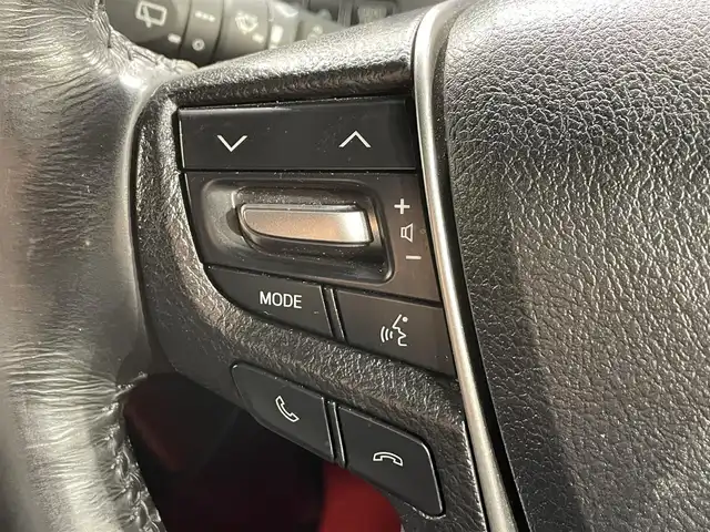 トヨタ ヴェルファイア 2.5Z Aエディデョン ゴールデンアイズ 愛知県 2017(平29)年 4.2万km ホワイトパールクリスタルシャイン ＢＩＧＸ１１インチナビ（EX11V）/（AM/FM/フルセグTV/CD・DVD再生/SD/Bluetooth/HDMI)/ツインムーンルーフ　/寒冷地仕様　/衝突軽減ブレーキ　/レーダークルーズコントロール　/両側電動スライドドア　/ＡＣ１００Ｖ　/電動バックドア　/ビルトインＥＴＣ　/バックカメラ　/ＬＥＤヘッドライト/フォグランプ/キャプテンシート/オットマン/電動パーキングブレーキ/Clazzioフロアマット/社外スプリング