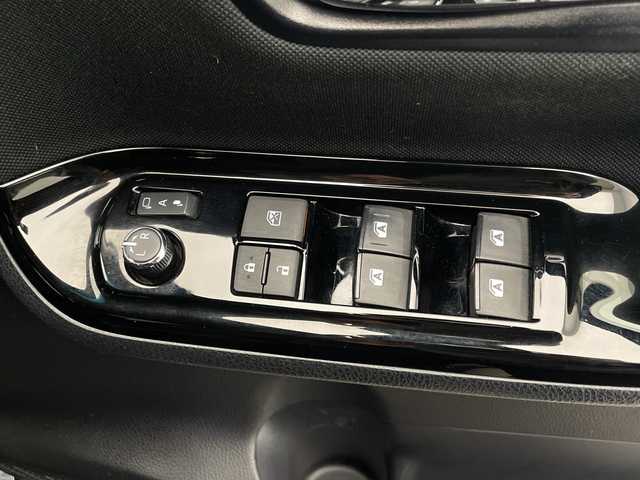 トヨタ ヴォクシー ZS 宮崎県 2019(令1)年 5万km ブラッキッシュアゲハガラスフレーク 社外メモリーナビ/CD　DVD　BTオーディオ　フルセグTV/バックカメラ/アルパインフリップダウンモニター/両側パワースライドドア/クルーズコントロール/ステアリングリモコン/プリクラッシュセーフティ/前後パーキングサポートブレーキ/前後クリアランスソナー/先行車発進告知/レーンディパーチャーアラート/オートLEDヘッドライト/LEDフォグライト/前後ドライブレコーダー/ビルトインETC