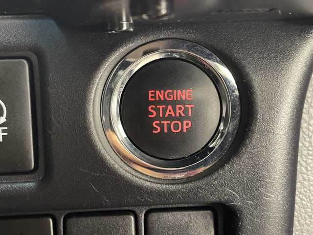 トヨタ ヴォクシー ZS 宮崎県 2019(令1)年 5万km ブラッキッシュアゲハガラスフレーク 社外メモリーナビ/CD　DVD　BTオーディオ　フルセグTV/バックカメラ/アルパインフリップダウンモニター/両側パワースライドドア/クルーズコントロール/ステアリングリモコン/プリクラッシュセーフティ/前後パーキングサポートブレーキ/前後クリアランスソナー/先行車発進告知/レーンディパーチャーアラート/オートLEDヘッドライト/LEDフォグライト/前後ドライブレコーダー/ビルトインETC