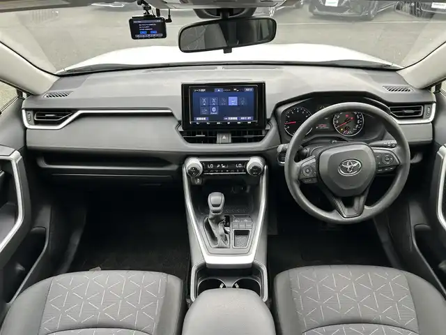 トヨタ ＲＡＶ４ X 愛媛県 2020(令2)年 2.7万km ホワイトパールクリスタルシャイン ワンオーナー/純正９インチディーラーナビ（NSZT-Y68T）/・Bluetooth/・CD/DVD/フルセグTV/バックカメラ/ビルトインＥＴＣ　/前後ドライブレコーダー/衝突被害軽減システム/レーダークルーズコントロール/ブラインドスポットモニター/レーンキープアシスト/ＬＥＤヘッドライト/オートライト/オートマチックハイビーム/ルーフレール/純正17インチAW/スマートキー/スペアキー/取扱説明書/保証書