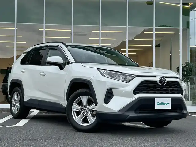 トヨタ ＲＡＶ４ X 愛媛県 2020(令2)年 2.7万km ホワイトパールクリスタルシャイン ワンオーナー/純正９インチディーラーナビ（NSZT-Y68T）/・Bluetooth/・CD/DVD/フルセグTV/バックカメラ/ビルトインＥＴＣ　/前後ドライブレコーダー/衝突被害軽減システム/レーダークルーズコントロール/ブラインドスポットモニター/レーンキープアシスト/ＬＥＤヘッドライト/オートライト/オートマチックハイビーム/ルーフレール/純正17インチAW/スマートキー/スペアキー/取扱説明書/保証書