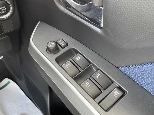 トヨタ タンク カスタムG－T 埼玉県 2020(令2)年 3.7万km パールホワイトⅢ 外部検査実施済み/ターボ/ワンオーナー/純正9型SDナビ【NSZT-Y68T】/（DVD/フルセグTV/Bluetooth/MSV）/バックカメラ/前席シートヒーター/両側パワースライドドア/スマートアシスト3/・衝突回避支援ブレーキ機能/・衝突警報機能/・車線逸脱警報機能/・誤発進抑制制御機能/・先行車発進お知らせ機能/・オートハイビーム/純正アルミホイール/LEDヘッドライト/スマートキー/ビルトインETC2.0/前方ドライブレコーダー/パーキングアシスト/前後コーナーセンサー/100V電源/横滑り防止機能/保証書/取扱説明書/スペアキー