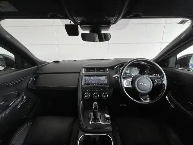 ジャガー Ｅペース R ダイナミックHSE 300PS 山形県 2018(平30)年 4.1万km 白 ・純正ナビ/・前席パワーシート/・前席シートヒーター/・パワーリアゲート/・バックカメラ/・360°カメラ/・フルセグ/・Applecarplay/androidauto/・Bluetooth/AM/FM/USB/・アダプティブクルーズコントロール/・横滑り防止/・レーンキープアシスト/・ブラインドスポットモニター/・レザーシート/・MERIDEANスピーカー