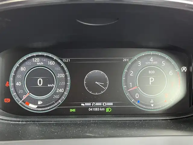 ジャガー Ｅペース R ダイナミックHSE 300PS 山形県 2018(平30)年 4.1万km 白 ・純正ナビ/・前席パワーシート/・前席シートヒーター/・パワーリアゲート/・バックカメラ/・360°カメラ/・フルセグ/・Applecarplay/androidauto/・Bluetooth/AM/FM/USB/・アダプティブクルーズコントロール/・横滑り防止/・レーンキープアシスト/・ブラインドスポットモニター/・レザーシート/・MERIDEANスピーカー