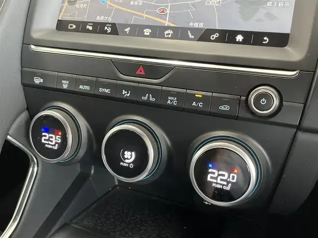 ジャガー Ｅペース R ダイナミックHSE 300PS 山形県 2018(平30)年 4.1万km 白 ・純正ナビ/・前席パワーシート/・前席シートヒーター/・パワーリアゲート/・バックカメラ/・360°カメラ/・フルセグ/・Applecarplay/androidauto/・Bluetooth/AM/FM/USB/・アダプティブクルーズコントロール/・横滑り防止/・レーンキープアシスト/・ブラインドスポットモニター/・レザーシート/・MERIDEANスピーカー