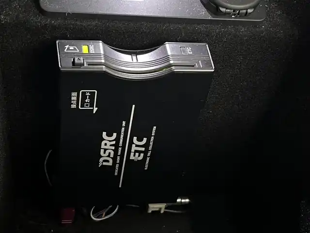 ジャガー Ｅペース R ダイナミックHSE 300PS 山形県 2018(平30)年 4.1万km 白 ・純正ナビ/・前席パワーシート/・前席シートヒーター/・パワーリアゲート/・バックカメラ/・360°カメラ/・フルセグ/・Applecarplay/androidauto/・Bluetooth/AM/FM/USB/・アダプティブクルーズコントロール/・横滑り防止/・レーンキープアシスト/・ブラインドスポットモニター/・レザーシート/・MERIDEANスピーカー