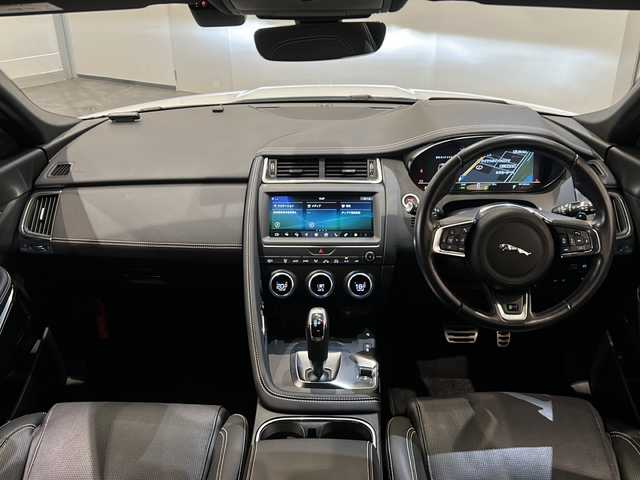 ジャガー Ｅペース R ダイナミックHSE 300PS 新潟県 2018(平30)年 4.2万km フジホワイト Rダイナミックセレクトパック/・マトリクスLEDヘッドライト/・インテリジェントハイビームアシスト/・アダプティブLEDロービーム/・ヘッドアップディスプレイ/・20インチ5スプリットスポークアルミホイール/Sセレクトパック/・ハンズフリーテールゲート/・電動10ウェイフロントシート/・シートヒーター/・ジャガースマートキーシステム/・デジタルTV/・パワーテールゲート/・ブラインドスポットモニター/・アダプティブクルーズコントロール/・レーンキープアシスト/インタラクティブドライバーディスプレイ/Applecarplay/Androidauto/オートエアコン/ETC/前後ドライブレコーダー