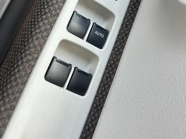 スズキ ラパン F リミテッド 福岡県 2018(平30)年 7.9万km フェニックスレッドパール スズキセーフティサポート/横滑り防止/盗難防止/SDナビ/フルセグTV　/BT/バックカメラ/純正アルミホイール/純正フロアマット/ビルトインETC/シートヒーター/LEDライト/１２Vソケット/プッシュスタート/スマートキー