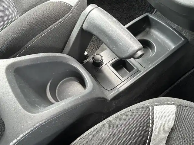 ルノー カングー ペイサージュ 福岡県 2016(平28)年 6.2万km 赤 社外メモリナビ/Ｂｌｕｅｔｏｏｔｈ　/ＣＤ／ＤＶＤ　/フロントフォグランプ/リアフォグランプ　/ハロゲンライト/トノカバー　/オートエアコン/純正ドアバイザー　/電動格納ミラー　/ドライブレコーダー　/ＥＴＣ