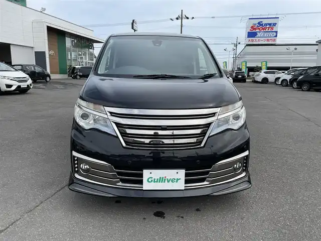 日産 セレナ ライダー Bライン Aセーフティ 道央・札幌 2014(平26)年 8.2万km ダイヤモンドブラック 登録時走行距離81874km/　4　W　D　/寒冷地仕様/衝突軽減ブレーキ/レーンキープアシスト/ディーラーOP8インチナビ/(AM/FM/CD/DVD/BT)/フルセグTV/バックカメラ/全方位カメラ/両側パワースライドドア/クルーズコントロール/エンジンスターター/前後コーナーセンサー/ウォークスルー/室内灯LED/LEDヘッドライト/純正フロアマット/ドアバイザー/オーテックAW付冬タイヤ積み込み/195/65R15 23年製７mm