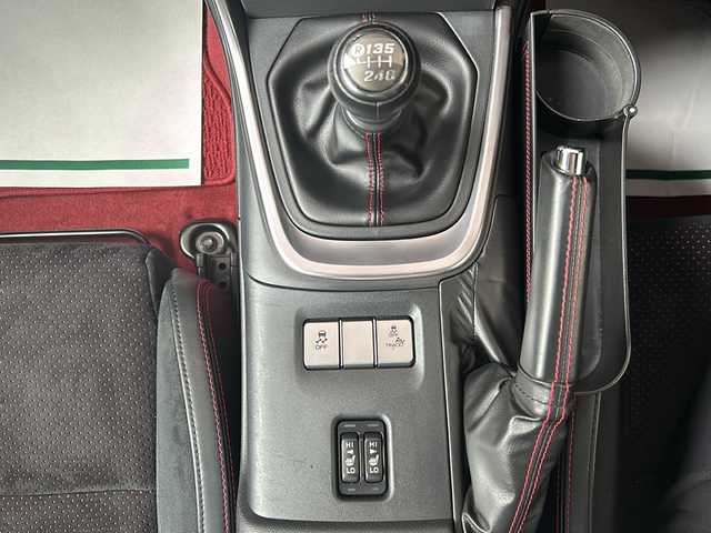 トヨタ ＧＲ８６ RZ 神奈川県 2021(令3)年 1.4万km 赤 6速MT/TOM‘Sパッケージカー/・フロントディフューザー/・サイドディフューザー/・リアアンダーディフューザー/・トランクリッドスポイラー/・フロントバンパーガーニッシュ/・フロントノーズ/・トムスバレル/・トムスマフラー/純正ディーラーナビ(CD/SD/AUX/BT/ワンセグTV)/バックカメラ/クルーズコントロール/ハーフレザーシート/D/N席シートヒーター/ETC/前方ドライブレコーダー/オートライト/純正フロアマット/スペアキー×1/保証書/取扱説明書
