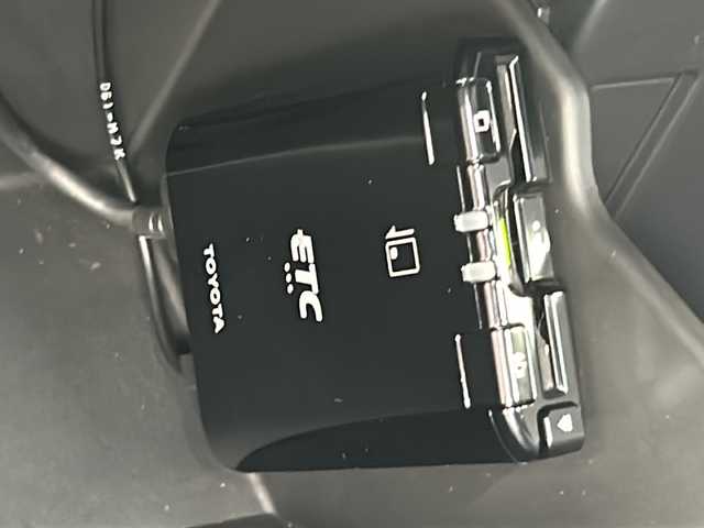 トヨタ ＧＲ８６ RZ 神奈川県 2021(令3)年 1.4万km 赤 6速MT/TOM‘Sパッケージカー/・フロントディフューザー/・サイドディフューザー/・リアアンダーディフューザー/・トランクリッドスポイラー/・フロントバンパーガーニッシュ/・フロントノーズ/・トムスバレル/・トムスマフラー/純正ディーラーナビ(CD/SD/AUX/BT/ワンセグTV)/バックカメラ/クルーズコントロール/ハーフレザーシート/D/N席シートヒーター/ETC/前方ドライブレコーダー/オートライト/純正フロアマット/スペアキー×1/保証書/取扱説明書