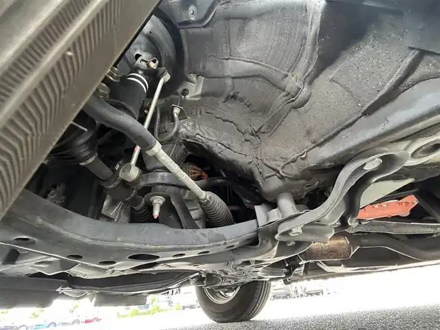 トヨタ エスクァイア ハイブリッド Gi 滋賀県 2018(平30)年 5.4万km スパークリングブラックパールクリスタルシャイン ガソリン（ハイブリッド）/2WD(FF)/CVT/オートハザードシステム/TMPS空気圧センサー/アルパイン12.8インチフリップダウンモニター/両側パワースライドドア/アルパイン11インチナビ/(AM/FM/CD/DVD/BT/USB/HDMI/SD/フルセグTV）/ビルトインETC/ドライブレコーダー/クリアランスソナー/プリクラッシュセーフティ/レーントレーシングアシスト/クルーズコントロール/電格ウインカーミラー/黒革シート/エアーシート/シートヒーター/革巻きステアリング/ステアリングスイッチ/オートライト/LEDヘッドライト/フロントフォグ/オートマチックハイビーム/フルオートエアコン/プッシュスタート/純正フロアマット/純正ドアバイザー