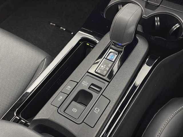 トヨタ プリウス Z 宮城県 2023(令5)年 5.1万km プラチナホワイトパールマイカ 禁煙車/４WD/パノラマルーフ/純正ディスプレイオーディオナビ/（BT/AM/FM/applecarPlay/androidauto/フルセグTV）/パノラミックビューモニター/合皮シート/メモリーパワーシート/パワーバックドア/LEDヘッドライト/ステアリングヒーター/エアーシート/シートヒーター/トヨタセーフティセンス/駐車支援システム（パーキングアシスト）/パーキングサポートブレーキ/ブラインドスポットモニター/プロアクティブドライビングアシスト/リヤクロストラフィックアラート/ロードサインアシスト/リヤカメラディテクション/ABS/衝突被害軽減システム/横滑り防止装置/オートマチックハイビーム