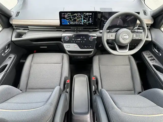 日産 セレナ e－パワー ハイウェイスター V 滋賀県 2025(令7)年 0.1千km プリズムホワイト 登録済未使用車/純正１２．３インチナビ/全方位カメラ/両側パワースライドドア/前後コーナーセンサー/ワイヤレス充電/レーンキープアシスト/プロパイロット/-レーンキープアシスト/-追従型クルーズコントロール/追従型クルーズコントロール/衝突防止アシスト/ステアリングリモコン/ワイヤレス充電/ETC2.0