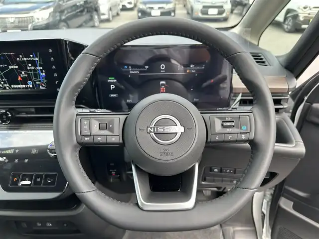 日産 セレナ e－パワー ハイウェイスター V 滋賀県 2025(令7)年 0.1千km プリズムホワイト 登録済未使用車/純正１２．３インチナビ/全方位カメラ/両側パワースライドドア/前後コーナーセンサー/ワイヤレス充電/レーンキープアシスト/プロパイロット/-レーンキープアシスト/-追従型クルーズコントロール/追従型クルーズコントロール/衝突防止アシスト/ステアリングリモコン/ワイヤレス充電/ETC2.0