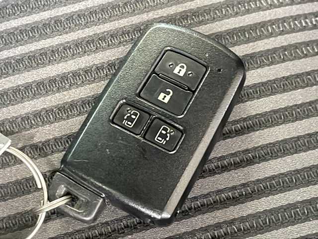 トヨタ ヴォクシー ZS 煌 長野県 2018(平30)年 3.7万km ボルドーマイカメタリック ４WD/トヨタセーフティセンス/純正メモリナビ フルセグTV/バックカメラ/ビルトインETC/両側パワースライドドア/LEDヘッドライト/クルーズコントロール/純正16インチアルミ/スマートキー/保証書