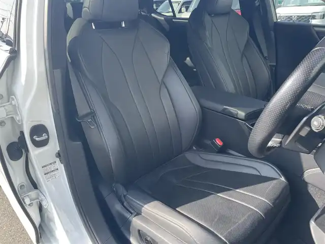 レクサス ＥＳ 300h Fスポーツ 愛知県 2021(令3)年 6.6万km ホワイトノーヴァガラスフレーク 後期型ES”F SPORT”/コネクッティッドナビ/全方位カメラ/フルセグTV/CD/DVD再生/ETC2.0/Bluetooth/USB/AUX接続/パドルシフト/レーダークルーズコントロール/パワーシート（D/N）/本革シート/シートヒーター（D/N）/シートベンチレーション（D/N）/サンルーフ/純正フロアマット/ハンズフリー電動トランクリッド/純正19インチアルミホイール/LEDヘッドライト/オートマチックハイビーム/コーナーセンサー/横滑り防止装置/衝突軽減ブレーキ/レーンキープアシスト/ブラインドスポットモニター/電動パーキングブレーキ/ブレーキホールド/ドライブレコーダー（前後）/充電用USBポート（前席2個、後席2個）/ステアリングヒーター/リヤウィンドウ電動サンシェード/デジタルインナーミラー