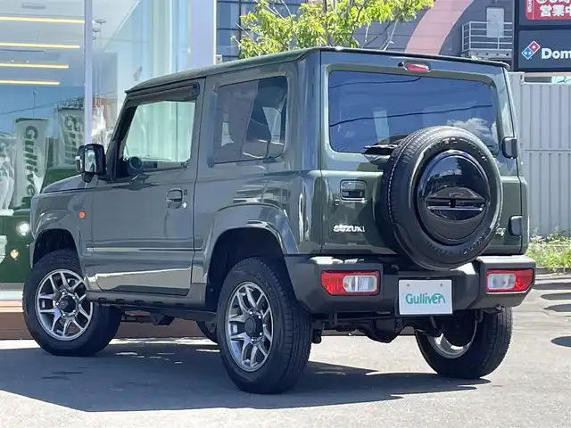 スズキ ジムニー XC 道央・札幌 2022(令4)年 0.3万km ジャングルグリーン ・4WD/・衝突軽減ブレーキ/・レーダークルーズコントロール(追従走行あり)/・HDDナビ/CD&BT&SD&フルセグTV/・レーンキープアシスト/・バックカメラ/・横滑り防止装置/・アイドリングストップ/・前席シートヒーター/・前後ドライブレコーダー/・オートエアコン/・オートライト/・ビルトインETC/・プッシュスタート/・スマートキー/・純正フロアマット/・ドアバイザー/・ウィンカーミラー/・フォグランプ/・マーカーランプ/・電動格納ミラー/・前席バニティミラー