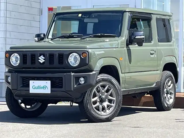 スズキ ジムニー XC 道央・札幌 2022(令4)年 0.3万km ジャングルグリーン ・4WD/・衝突軽減ブレーキ/・レーダークルーズコントロール(追従走行あり)/・HDDナビ/CD&BT&SD&フルセグTV/・レーンキープアシスト/・バックカメラ/・横滑り防止装置/・アイドリングストップ/・前席シートヒーター/・前後ドライブレコーダー/・オートエアコン/・オートライト/・ビルトインETC/・プッシュスタート/・スマートキー/・純正フロアマット/・ドアバイザー/・ウィンカーミラー/・フォグランプ/・マーカーランプ/・電動格納ミラー/・前席バニティミラー