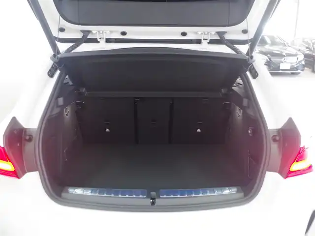 ＢＭＷ ＢＭＷ １１８ｄ Mスポーツ 兵庫県 2020(令2)年 3.6万km アルピンホワイトⅢ 純正ナビ/バックカメラ/アップルカープレイ/ドライブレコーダー/運転席電動シートアクティブクルーズコントロール/レーンキープアシスト/パワーバックドア/コンフォートアクセス/スマートオープナー/アンビエントライト/オートハイビーム/ETC/Bluetooth