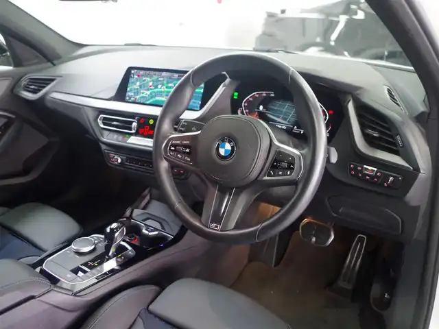 ＢＭＷ ＢＭＷ １１８ｄ Mスポーツ 兵庫県 2020(令2)年 3.6万km アルピンホワイトⅢ 純正ナビ/バックカメラ/アップルカープレイ/ドライブレコーダー/運転席電動シートアクティブクルーズコントロール/レーンキープアシスト/パワーバックドア/コンフォートアクセス/スマートオープナー/アンビエントライト/オートハイビーム/ETC/Bluetooth