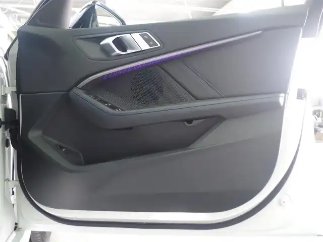 ＢＭＷ ＢＭＷ １１８ｄ Mスポーツ 兵庫県 2020(令2)年 3.6万km アルピンホワイトⅢ 純正ナビ/バックカメラ/アップルカープレイ/ドライブレコーダー/運転席電動シートアクティブクルーズコントロール/レーンキープアシスト/パワーバックドア/コンフォートアクセス/スマートオープナー/アンビエントライト/オートハイビーム/ETC/Bluetooth