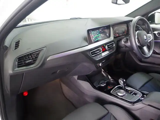 ＢＭＷ ＢＭＷ １１８ｄ Mスポーツ 兵庫県 2020(令2)年 3.6万km アルピンホワイトⅢ 純正ナビ/バックカメラ/アップルカープレイ/ドライブレコーダー/運転席電動シートアクティブクルーズコントロール/レーンキープアシスト/パワーバックドア/コンフォートアクセス/スマートオープナー/アンビエントライト/オートハイビーム/ETC/Bluetooth