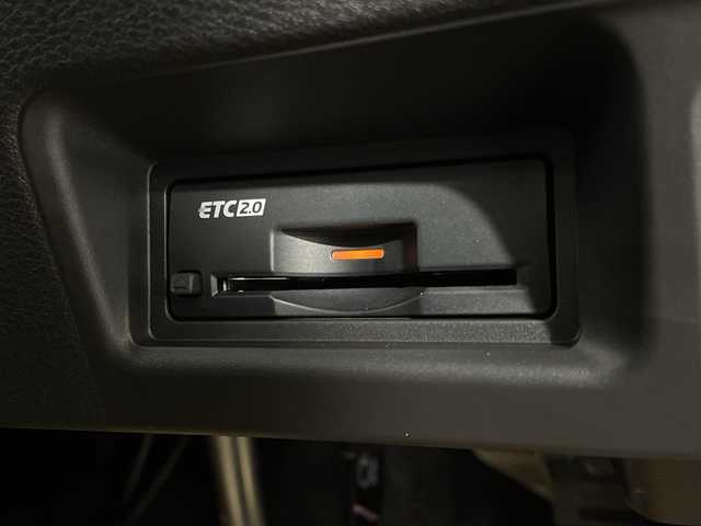 日産 セレナ e－パワー ハイウェイスター V 福岡県 2025(令7)年 0.1千km プリズムホワイト 登録済未使用車/純正ナビ　（BT/AMFM/フルセグ/AppleCarPlay）/全方位カメラ　/プロパイロット/ＢＳＭ　/デジタルインナーミラー　/前後コーナーセンサー　/ＥＴＣ　/両側パワースライド　/置き型充電　/ＨＤＭＩ　/横滑り防止装置　/レーンキープアシスト/衝突被害軽減システム