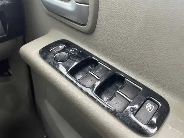 スズキ エブリィ ワゴン PZターボ スペシャル 埼玉県 2012(平24)年 7.3万km パールホワイト (株)IDOMが運営する【じしゃロン川越店】の自社ローン専用車両になります。こちらは現金またはオートローンご利用時の価格です。自社ローンご希望の方は別途その旨お申付け下さい/ＫＥＮＷＯＯＤナビ/ＴＶ/Ｂカメラ/両側パワースライドドア/オートサイドステップ/ローダウン/社外１５インチアルミホイール/革調シートカバー/電動格納ミラー/ＥＴＣ/リモコンキー/ドライブレコーダー