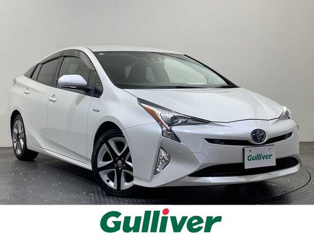 トヨタ プリウス A プレミアム　ツーリングセレ 愛媛県 2018(平30)年 6.1万km ホワイトパールクリスタルシャイン 9インチ純正メモリーナビ/フルセグテレビ/Bluetooth/DVD/バックカメラ/本革シート/シートヒーター/運転席パワーシート/LEDヘッドライト/ETC/ドライブレコーダー/衝突被害軽減ブレーキ/レーンキープアシスト/クルーズコントロール/スマートキー/AC100V電源
