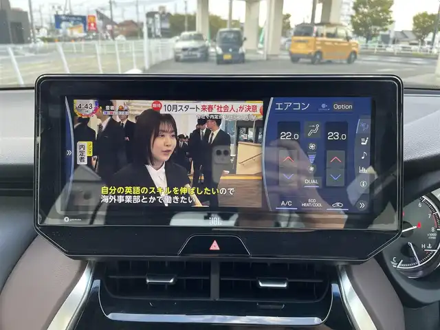 トヨタ ハリアー Z レザーパッケージ 三重県 2020(令2)年 4.9万km ホワイトパールクリスタルシャイン 登録時49017km/ワンオーナー/禁煙車/黒革シート/JBLサウンド/デジタルインナーミラー/純正ナビ/（AM/FM/TV/Bluetooth）/フルセグTV/アラウンドビューモニター/レーダークルーズコントロール/ビルトインETC2.0/ステアリングスイッチ/オートライト/オートハイビーム/シートメモリー/ベンチレーション/シートヒーター/パワーシート/ステアリングヒーター/パワーバックドア/プリクラッシュセーフティ/レーンキープアシスト/クリアランスソナー/BSM/先行車発進お知らせ機能/スペアキー/プッシュスタート/純正フロアマット/純正アルミ