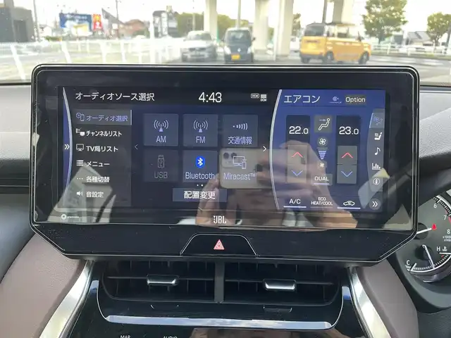 トヨタ ハリアー Z レザーパッケージ 三重県 2020(令2)年 4.9万km ホワイトパールクリスタルシャイン 登録時49017km/ワンオーナー/禁煙車/黒革シート/JBLサウンド/デジタルインナーミラー/純正ナビ/（AM/FM/TV/Bluetooth）/フルセグTV/アラウンドビューモニター/レーダークルーズコントロール/ビルトインETC2.0/ステアリングスイッチ/オートライト/オートハイビーム/シートメモリー/ベンチレーション/シートヒーター/パワーシート/ステアリングヒーター/パワーバックドア/プリクラッシュセーフティ/レーンキープアシスト/クリアランスソナー/BSM/先行車発進お知らせ機能/スペアキー/プッシュスタート/純正フロアマット/純正アルミ