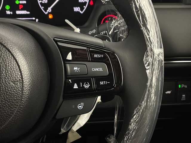 ホンダ ヴェゼル ハイブリッド e:HEV Z 新潟県 2025(令7)年 0.1千km クリスタルブラックパール ホンダセンシング/ワイヤレス充電器/シーケンシャルウィンカー/純正ナビ/　フルセグTV/Bluetooth/AppleCarPlay/AndroidAuto/バックカメラ/パワーバックドア/フットオープナー/レーダークルーズコントロール/LEDオートライト/ハーフレザーシート/シートヒーター/純正18インチアルミホイール/パドルシフト/ブラインドスポットモニター/ステアリングリモコン/ステアリングヒーター/ビルトインETC2.0