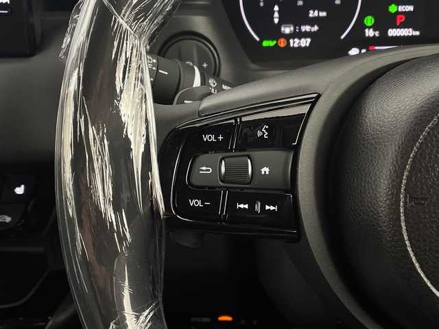 ホンダ ヴェゼル ハイブリッド e:HEV Z 新潟県 2025(令7)年 0.1千km クリスタルブラックパール ホンダセンシング/ワイヤレス充電器/シーケンシャルウィンカー/純正ナビ/　フルセグTV/Bluetooth/AppleCarPlay/AndroidAuto/バックカメラ/パワーバックドア/フットオープナー/レーダークルーズコントロール/LEDオートライト/ハーフレザーシート/シートヒーター/純正18インチアルミホイール/パドルシフト/ブラインドスポットモニター/ステアリングリモコン/ステアリングヒーター/ビルトインETC2.0