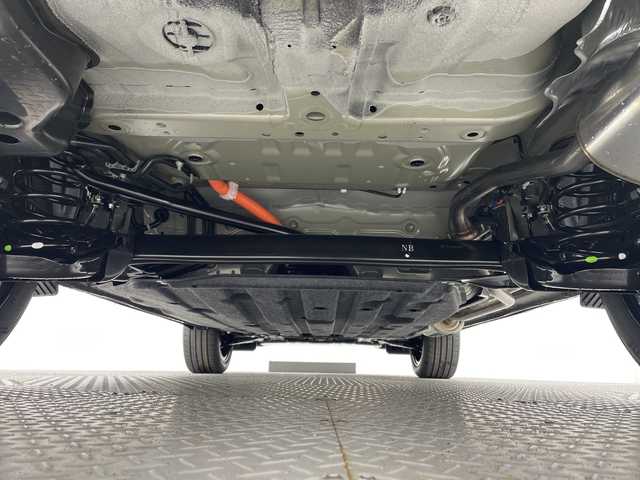 ホンダ ヴェゼル ハイブリッド e:HEV Z 新潟県 2025(令7)年 0.1千km クリスタルブラックパール ホンダセンシング/ワイヤレス充電器/シーケンシャルウィンカー/純正ナビ/　フルセグTV/Bluetooth/AppleCarPlay/AndroidAuto/バックカメラ/パワーバックドア/フットオープナー/レーダークルーズコントロール/LEDオートライト/ハーフレザーシート/シートヒーター/純正18インチアルミホイール/パドルシフト/ブラインドスポットモニター/ステアリングリモコン/ステアリングヒーター/ビルトインETC2.0