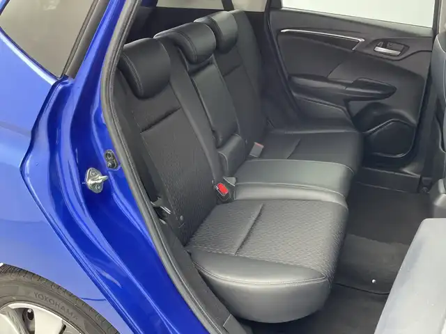 ホンダ フィット ハイブリット Lパッケージ 新潟県 2014(平26)年 8.6万km ブリリアントスポーティブルーメタリック2トーン 純正ナビTV/（CD/DVD/Bluetooth/フルセグTV/AM/FM/HDMI)/純正バックカメラ/社外ドライブレコーダー（VREC-DZ300）/純正LEDオートライト/純正フロアマット/クルーズコントロール/オートエアコン/ドアバイザー/ビルトインETC/スマートキー/プッシュエンジンスタート/スペアキー/純正フロアマット/LEDフォグランプ