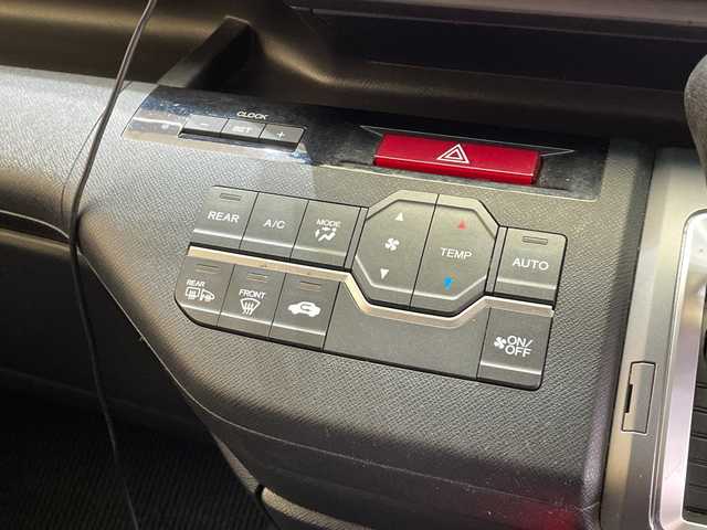 ホンダ ステップワゴン スパーダ S 岩手県 2013(平25)年 12.1万km プレミアムコスミックバイオレットパール ４WD/横滑り防止装置/アイドリングストップ/パドルシフト/ヒルスタートアシスト機能/カロッツェリアサブウーファー/純正ナビ/フルセグTV/バックカメラ/ETC/本革巻きステアリグ/ヒーテッドドアミラー/オートライト/ディスチャージヘッドランプ/フォグランプ/純正フロアマット/純正アルミホイール積み込みあり